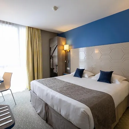 Kyriad Prestige 3* Сен-Мало